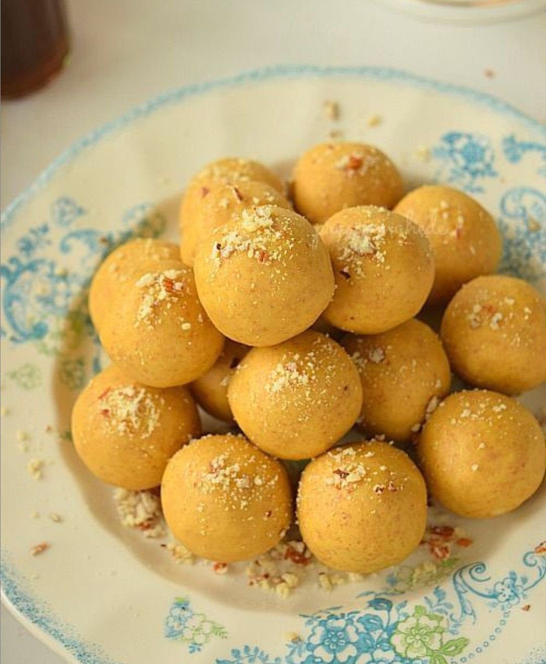Besan Ladoo  - बेसन  लड्डू
